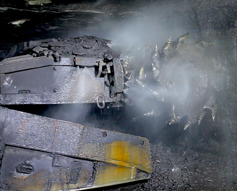 Extração: Minerador Contínuo e Roader Header